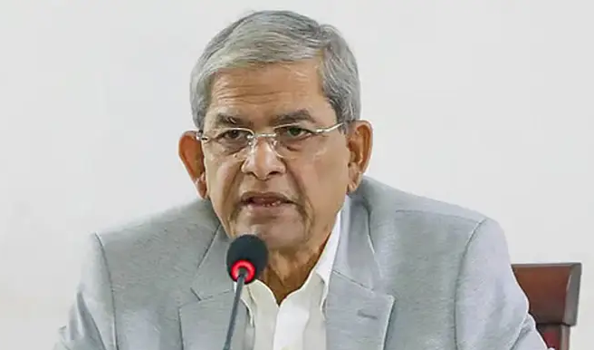 পদ্মায় ডুবলো যাত্রীবাহী বাস, ‘কর্তৃপক্ষের অবহেলা’ দেখছেন মির্জা ফখরুল